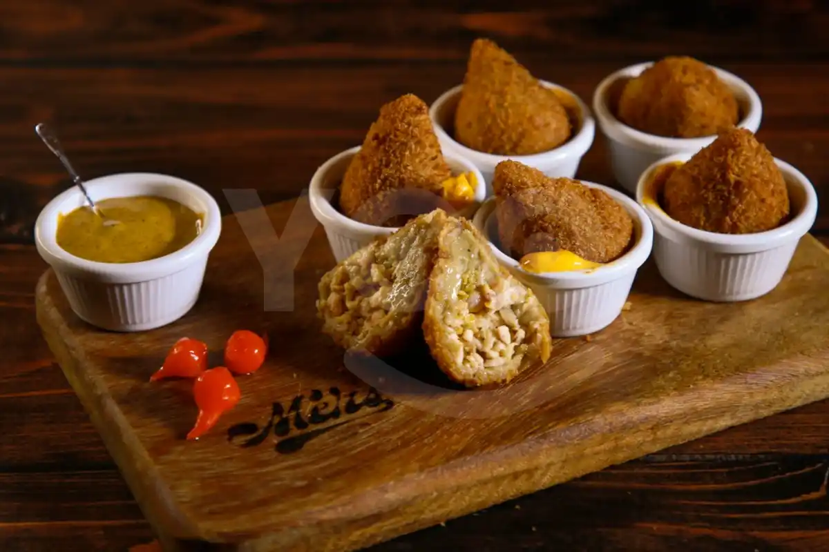 A Melts hamburgueria Liberdade prepara petiscos de buteco gourmet