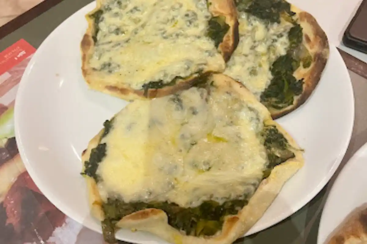Barakiah restaurante no Pari – esfiha artesanal de receita Arabe