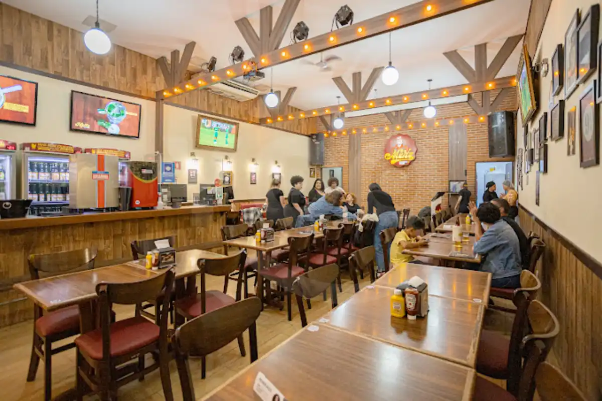 Melts hamburgueria na Liberdade - salao interno