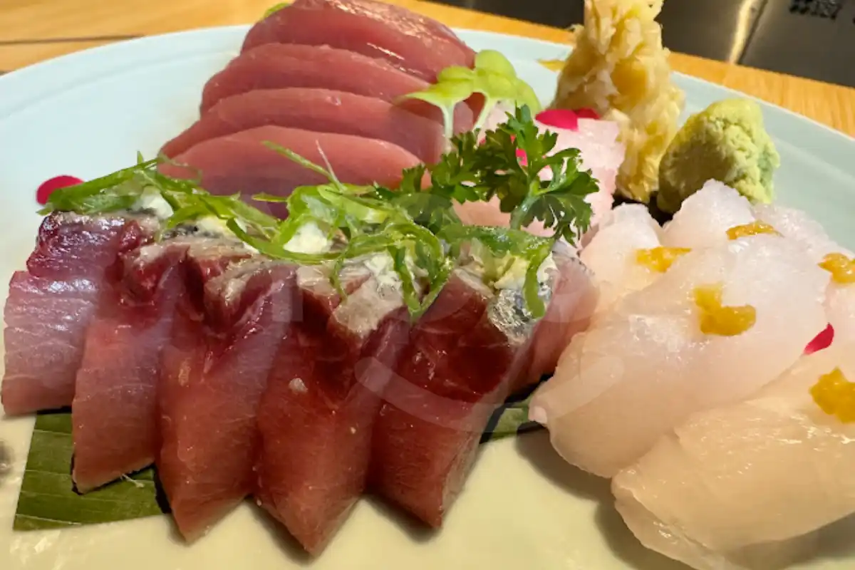 Murakami restaurante Jardins prepara o autentico Sashimi Oriental