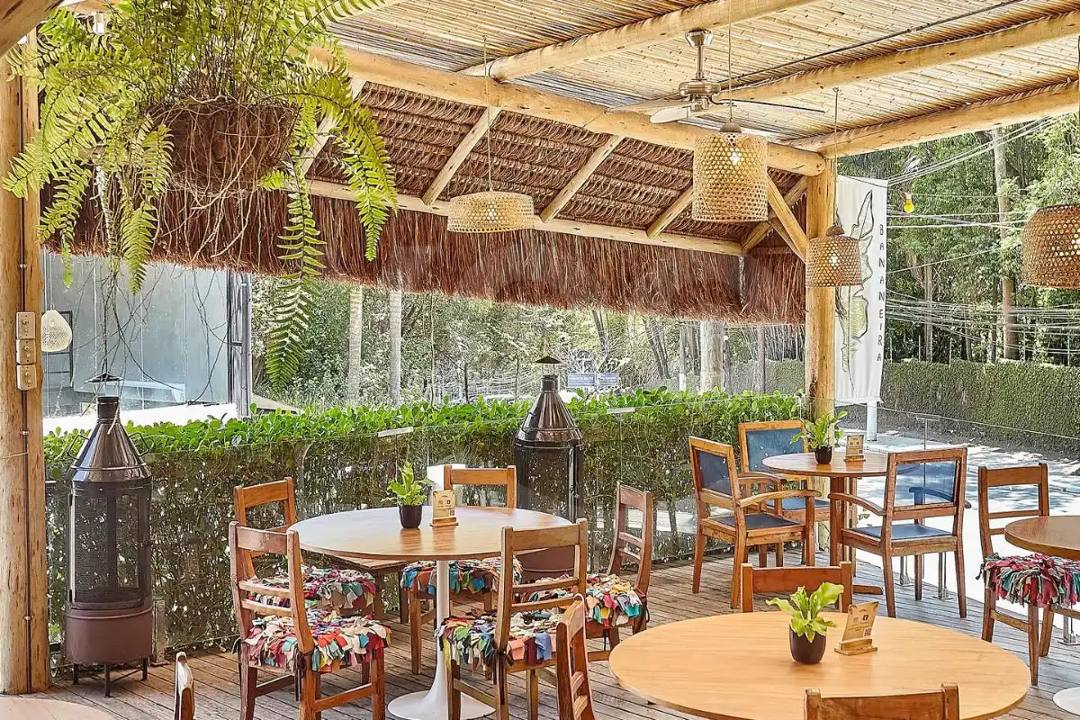 Restaurante Bananeira no motumbi - salao externo