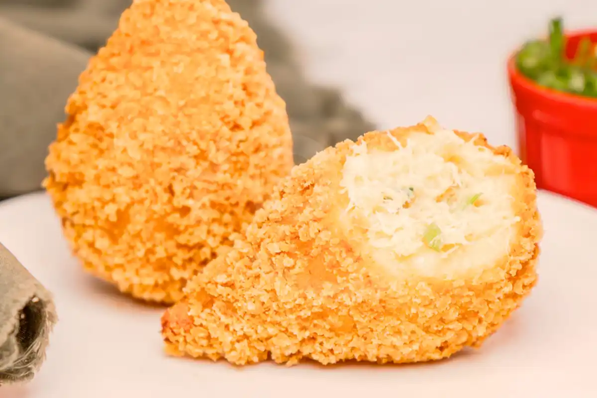 famosa coxinha de Sorocaba feita pela padaria Real