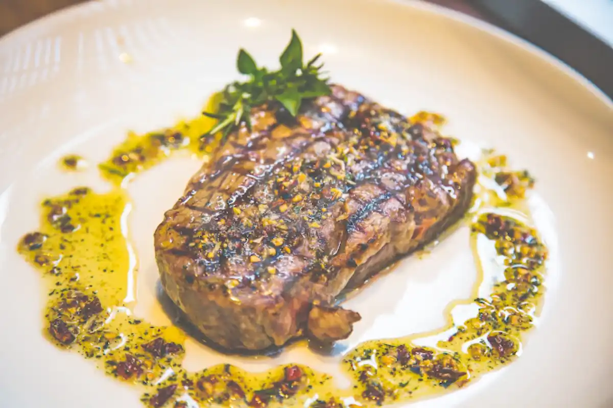 o melhor bife ancho esta no restaurante Spaco Gourmet da Vila Yara em Osasco
