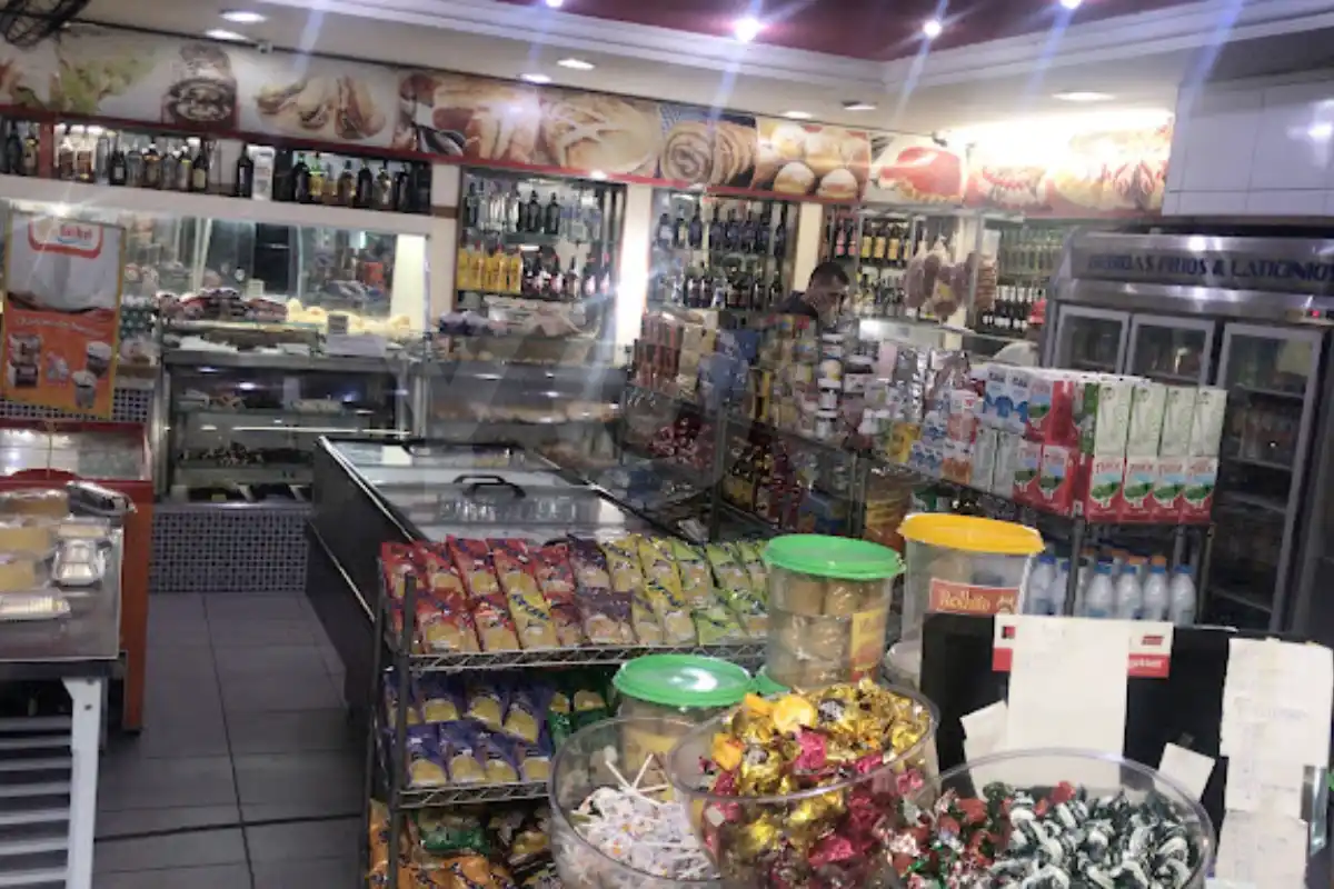 padaria altas horas – salao interno