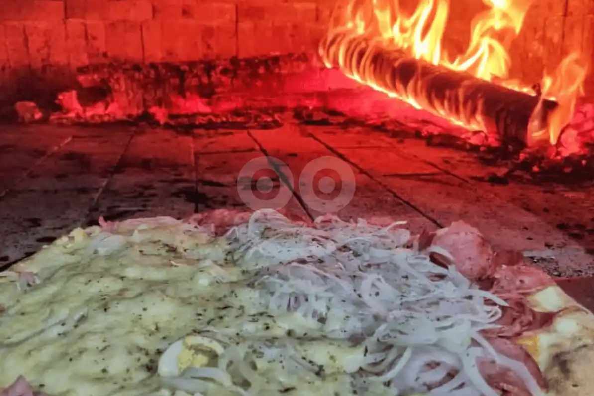 pizza no forno a lenha na saude La Fortunata Pizzas artesanais