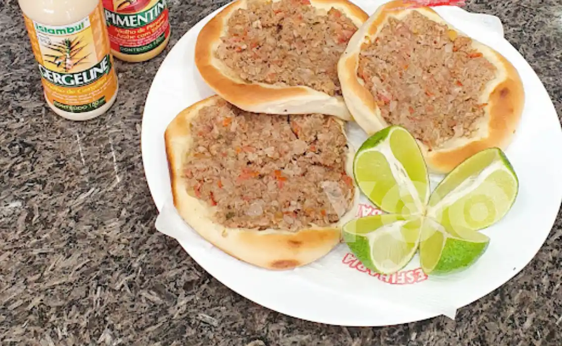 Esfiharia Super Libano prepara a melhor esfiha na Vila Mariana
