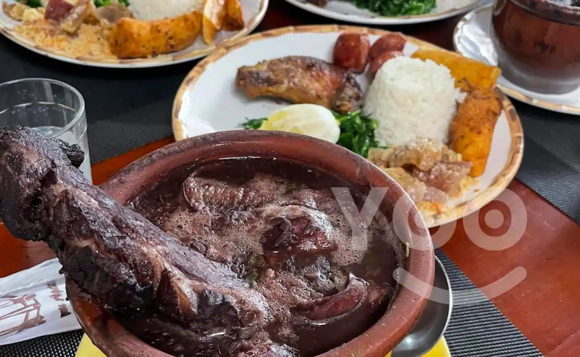 Quintal Restaurante no Butanta e famoso por preparar a melhor feijoada de SP