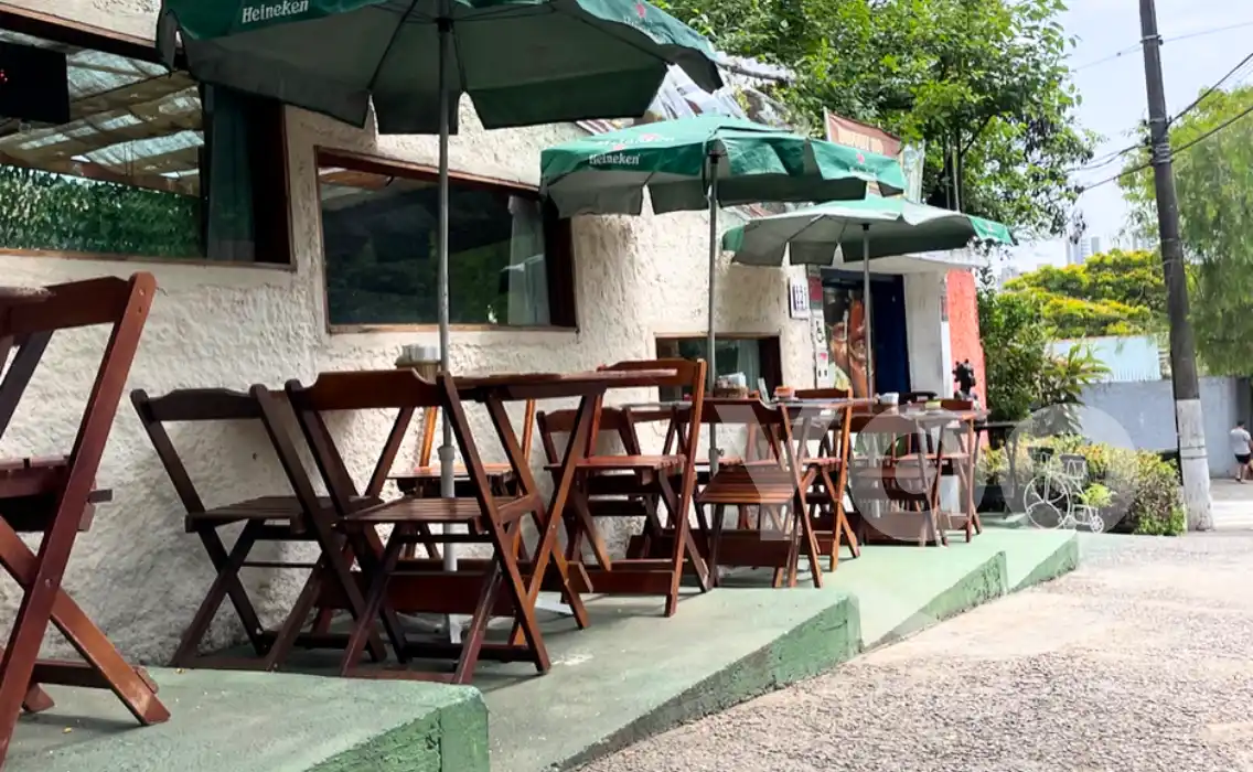 Quintal Restaurante no butanta - mesas externas