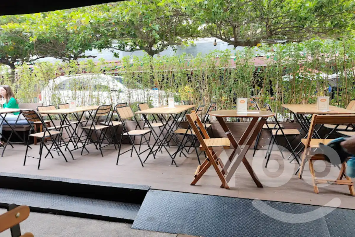 bar do giba - mesas externas