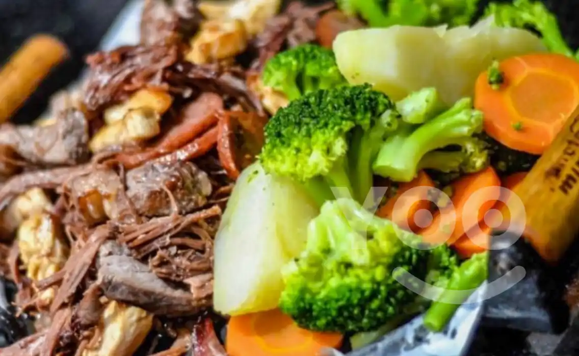 A Costelaria Cambuci prepara pocao de costela com legumes