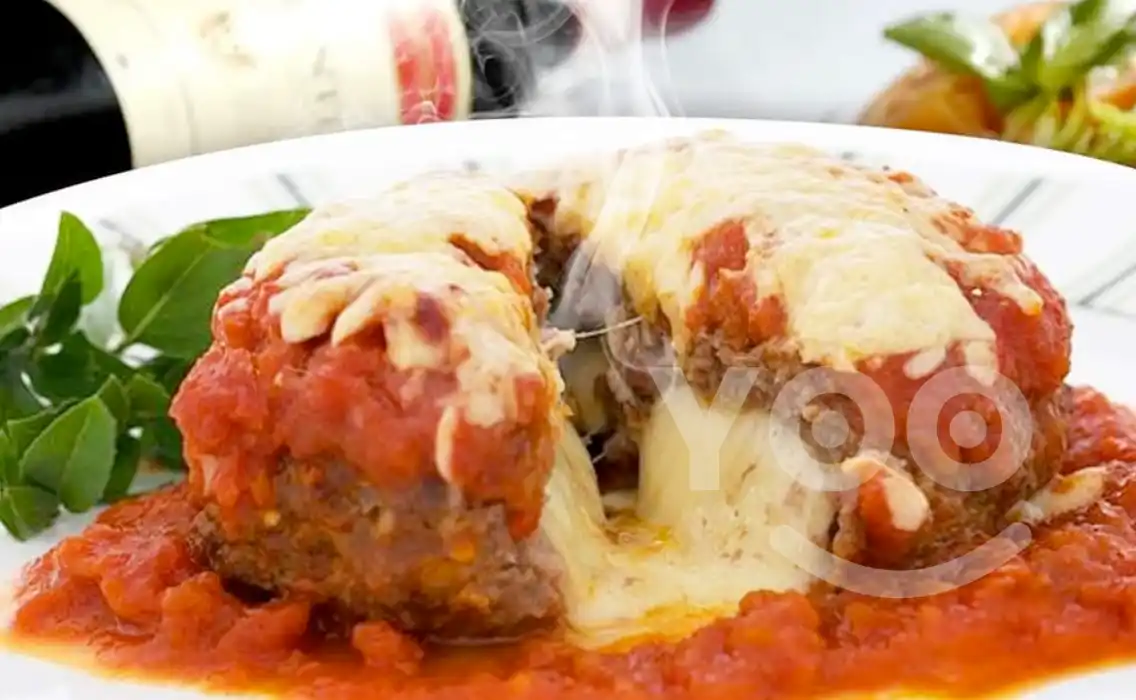 Cantina La Dolce Vita prepara a famosa polpeta com especiarias em Sao Bernardo