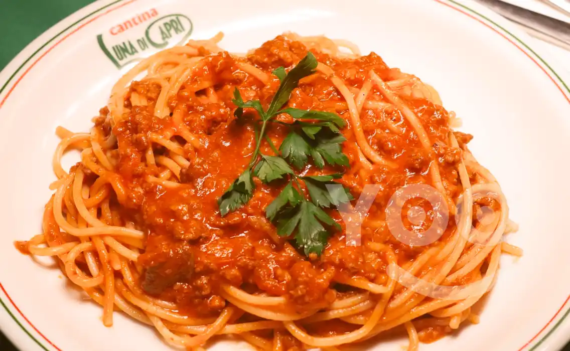 Cantina Luna di Capri prepara a autentica macarronada Italiana na Bela Vista