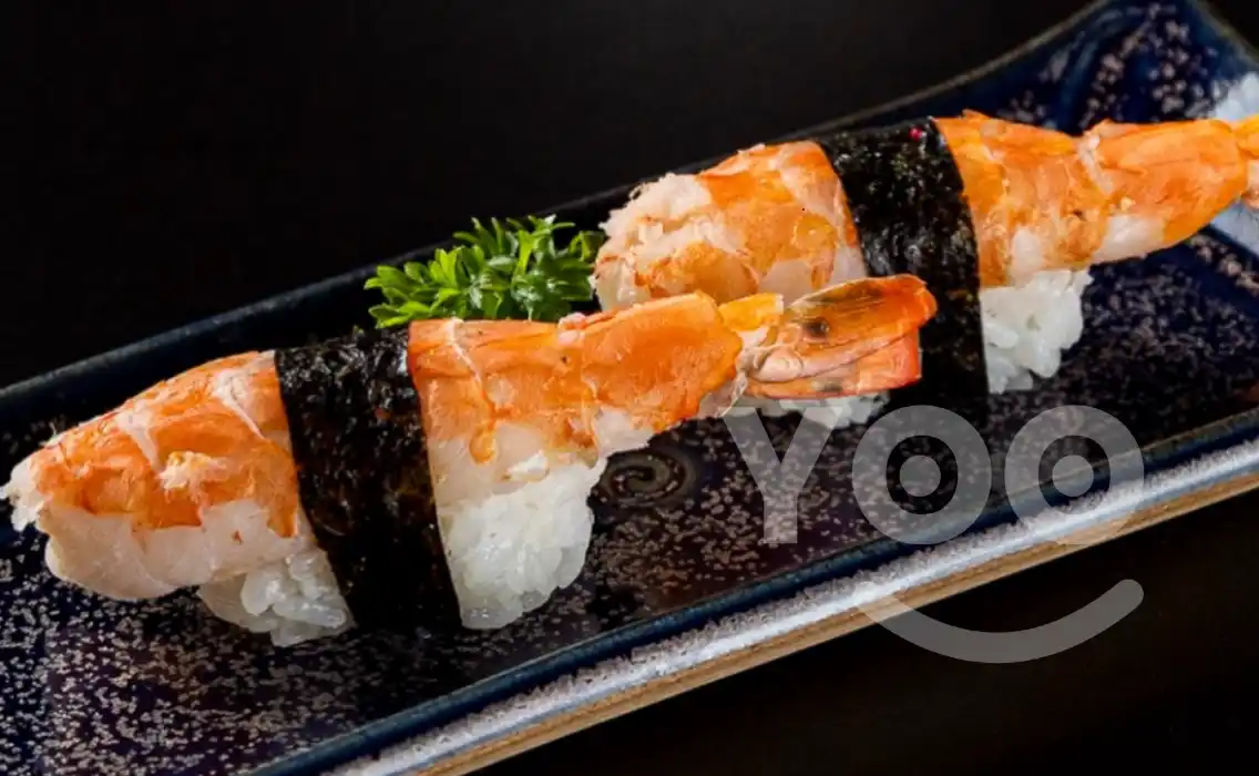 Hanjou Sushi prepara o famoso sushi de camarao
