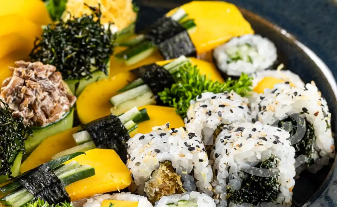 Hanjou Sushi prepara sushi vegetariano Brooklin SP
