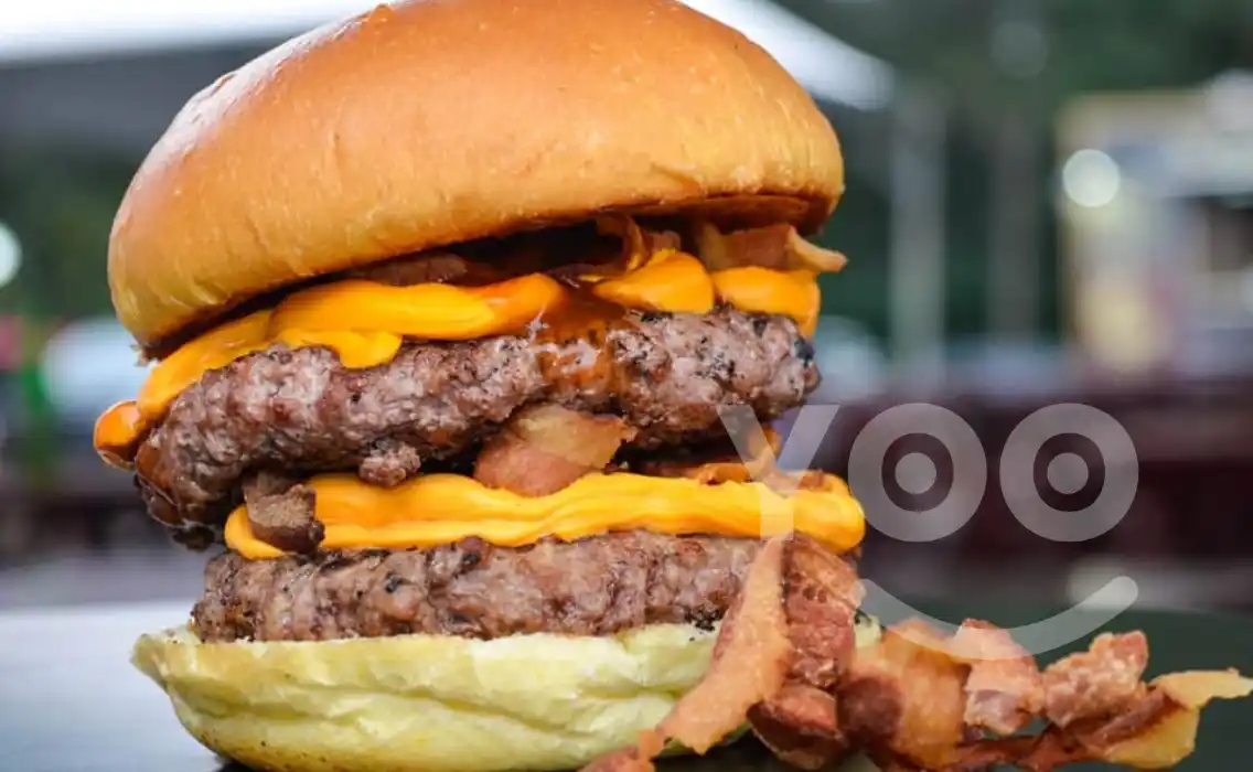 Veronasgrill - hamburguer de bacon com cheddar