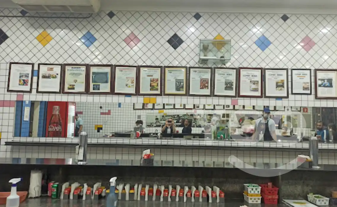 premiacoes no ambiente do Seu Oswaldo Hamburguer Ipiranga