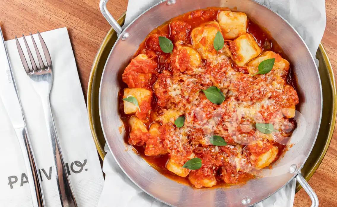 Panvino prepara o verdadeiro Gnocchi italiano no Brooklin