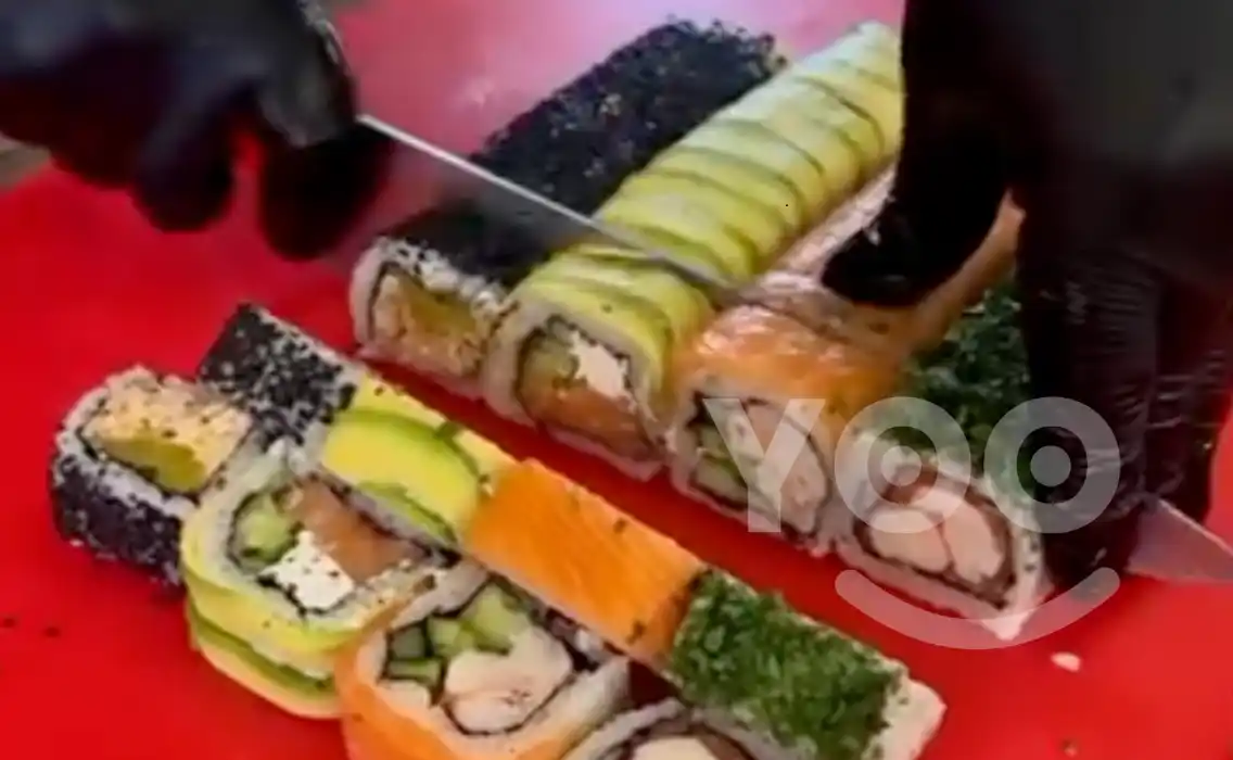 preparo dos sushis do restaurante Saiko Brooklin
